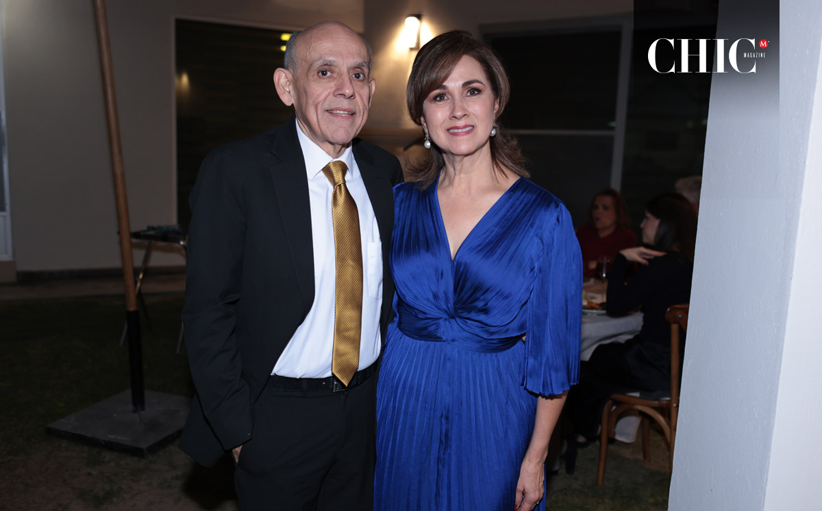 Papás del novio. Armando Pérez y Adriana Towns