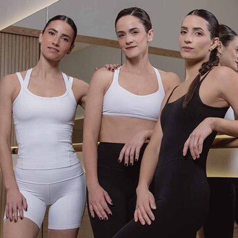 Alejandra Sainz, María Lozano y Sofía Lozano, amigas y socias de In Barre Studio. (Foto: Jesús Flores @jesusfloresphoto)