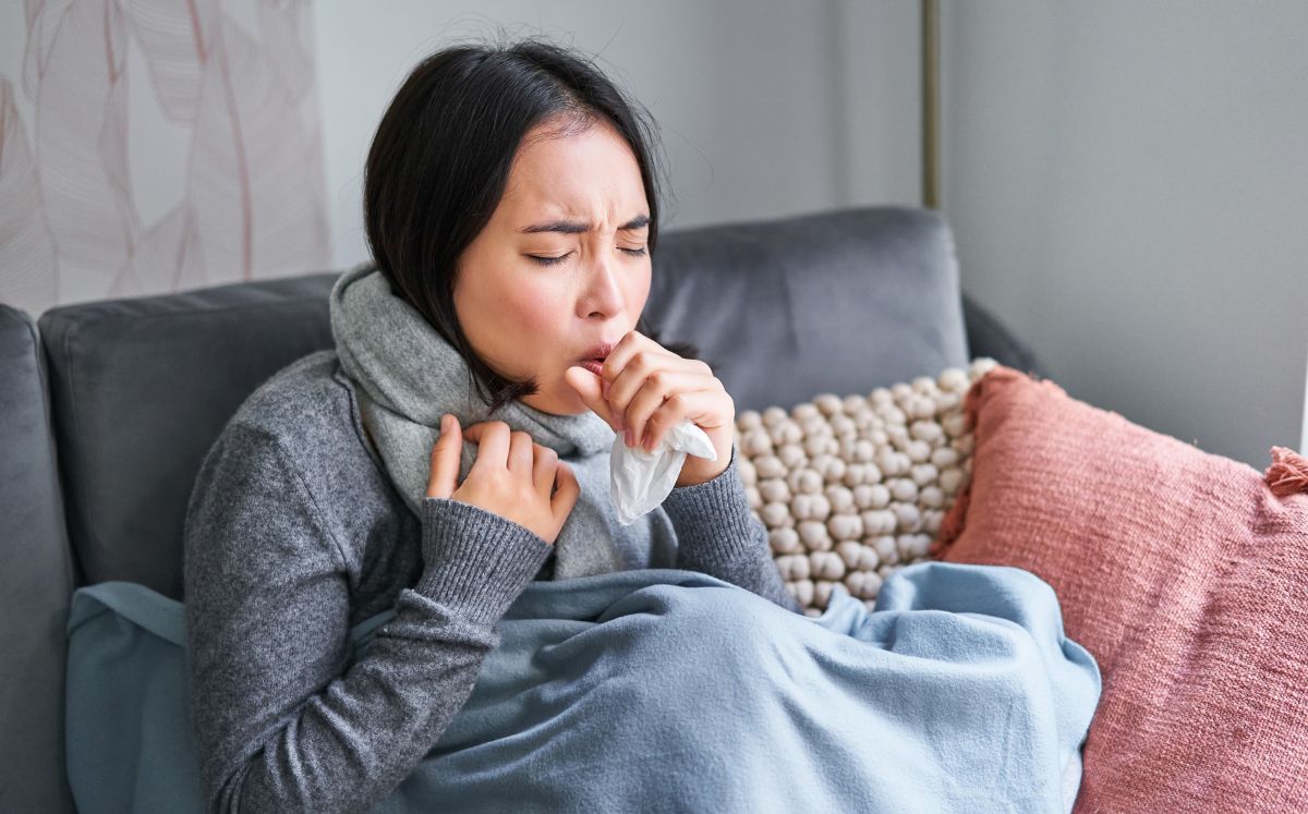 La influenza H3N2 puede causar síntomas más intensos en invierno. Conoce las señales de alerta (Freepik)