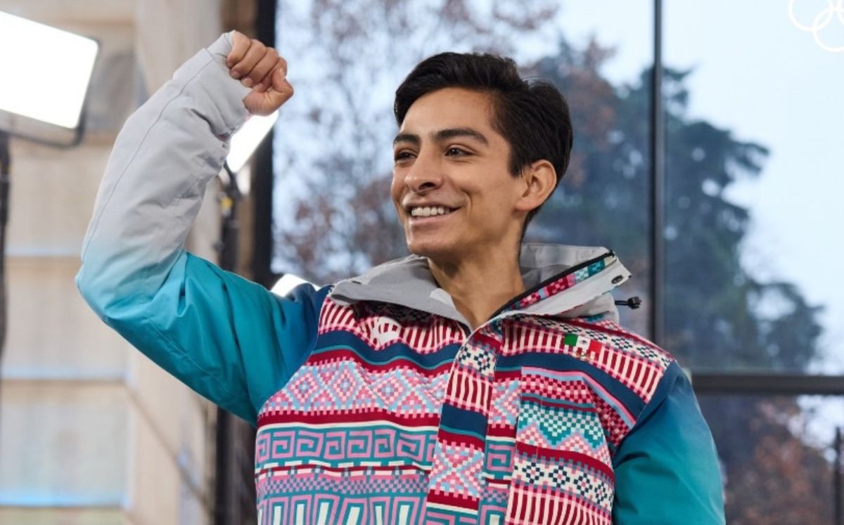 Donovan Carrillo presentó el uniforme oficial de México en un desfile del COI rumbo a Milano-Cortina 2026 (Juegos Olímpicos)
