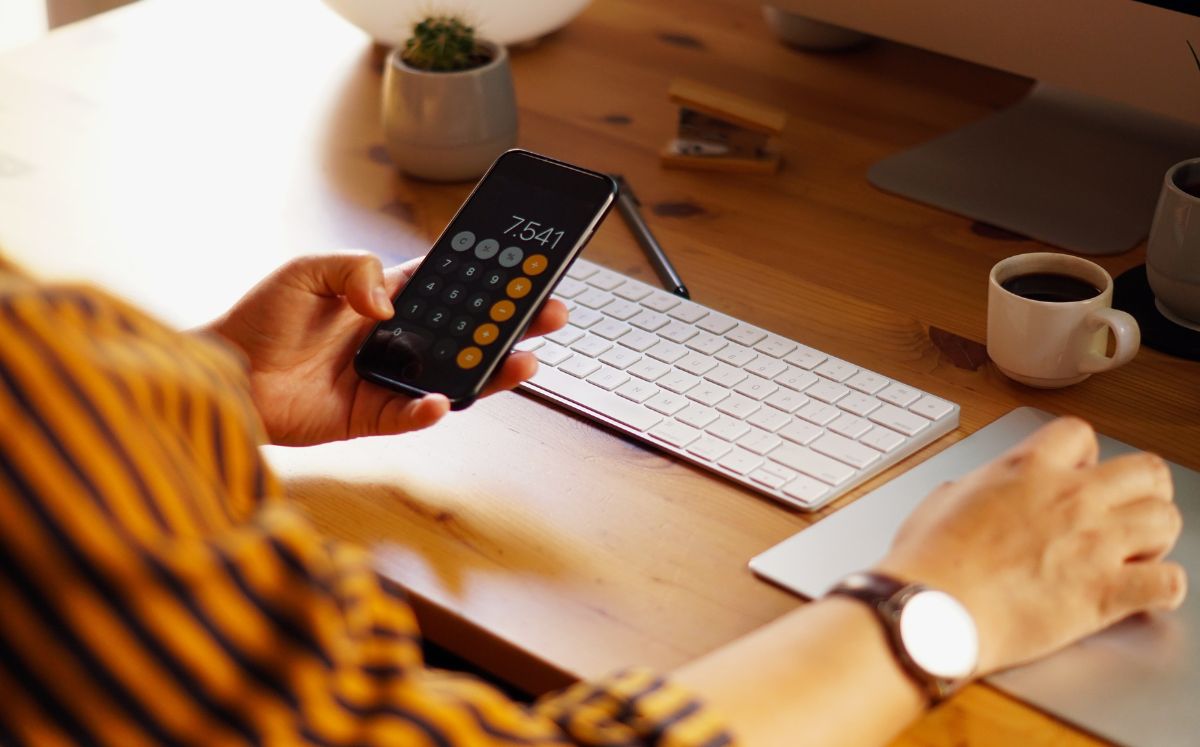 El SAT detalló qué gastos personales son deducibles y qué requisitos debe cumplir tu factura para aplicarlos correctamente (Freepik)