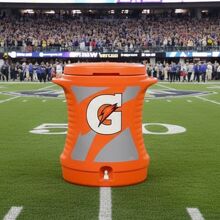 El color del Gatorade en el Super Bowl 2026 volvió a generar teorías, apuestas y supersticiones entre fans y jugadores. Conócelo aquí (IA)