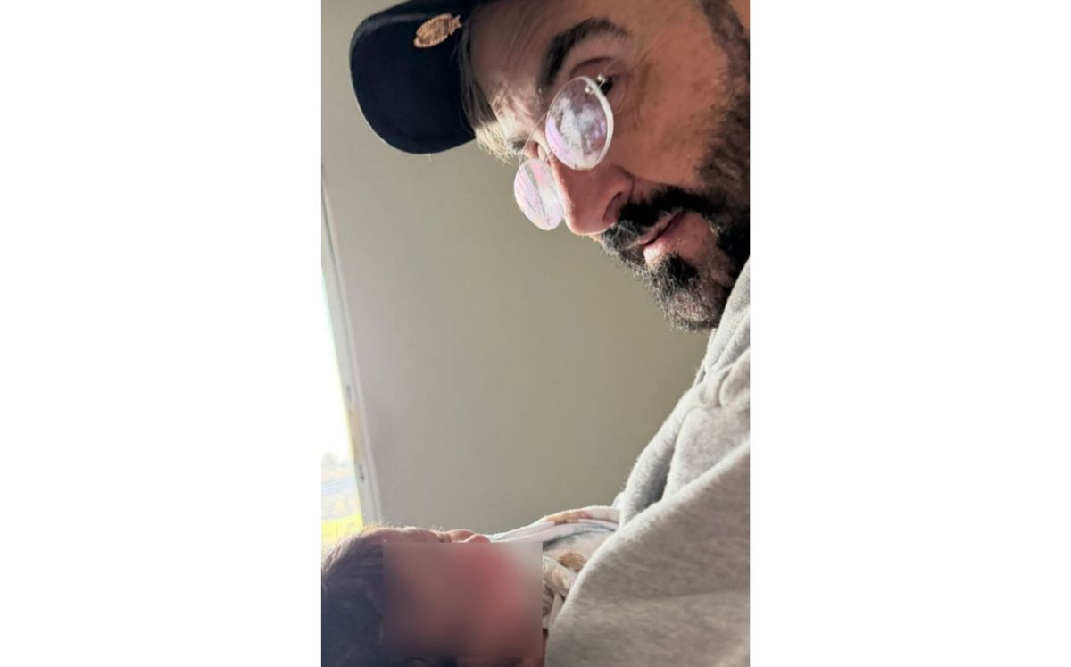 Vicente Fernández Jr. con Isabella (Instagram)