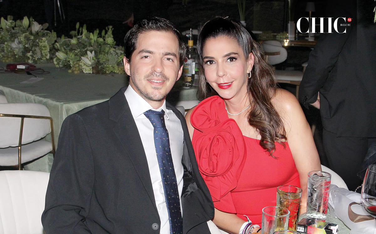 Jesús Mennah y Andrea Vela