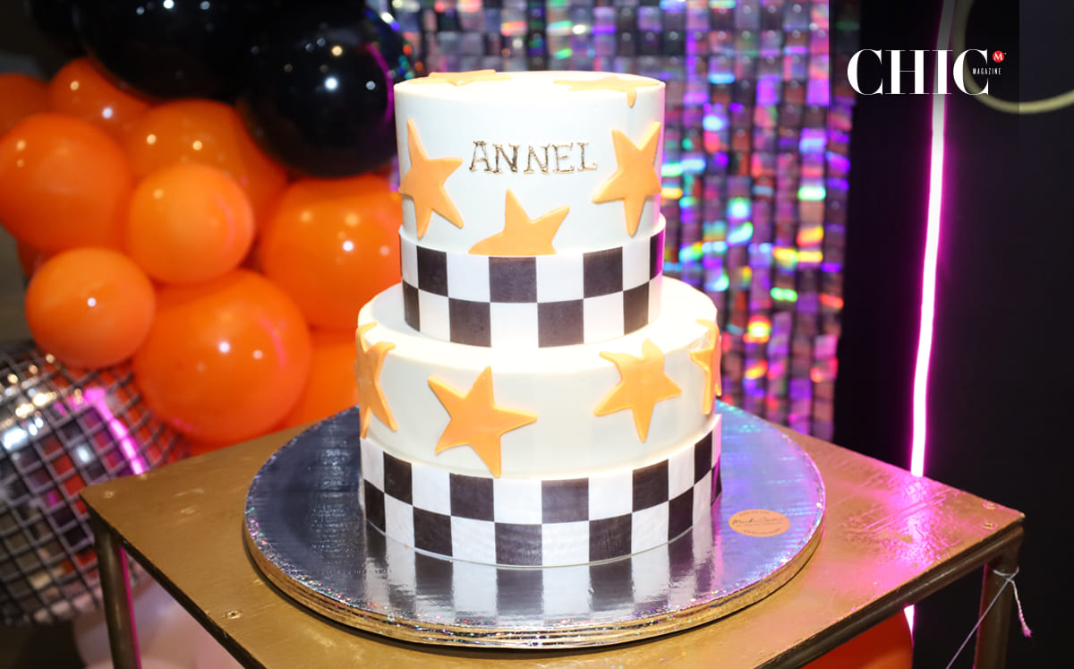 Las invitadas celebraron con un pastel a cargo de Mucha Crema