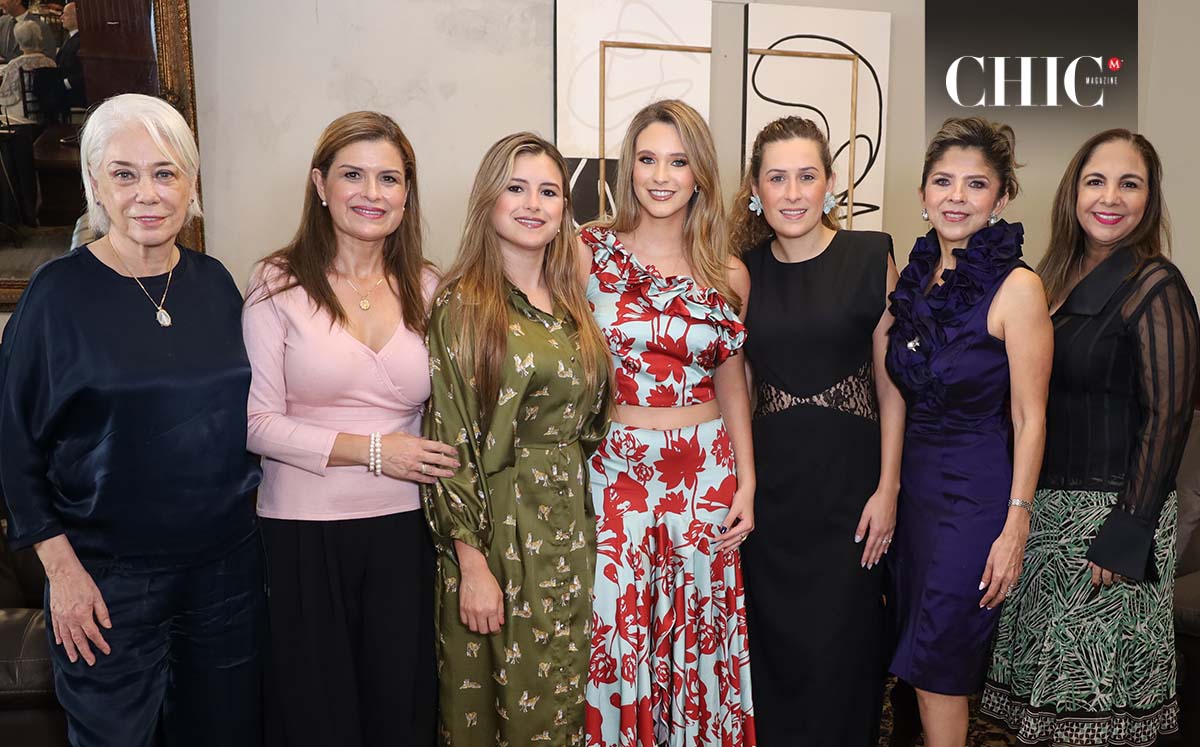 Vero Gutiérrez, Julissa Rodríguez, Marifer Gutiérrez, Ceci Gutiérrez, Roxanna Gutiérrez