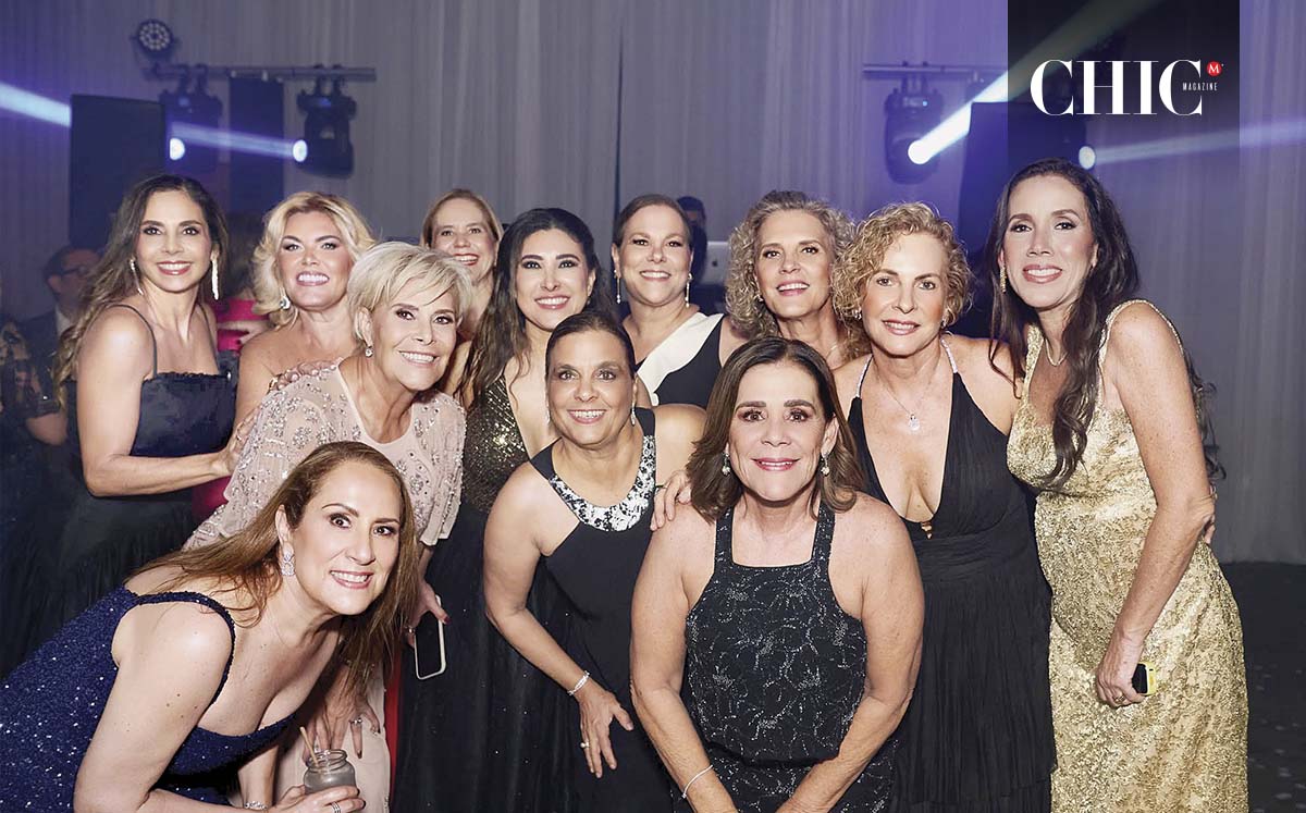 Vero Salazar, Gaby Morales, Carmenchu Hurtado, Ari Fregoso, Katia Moses, Marcela Pozo, Elizabeth Humphrey, Rebeca Jiménez, Rina De Pelaez, Neno