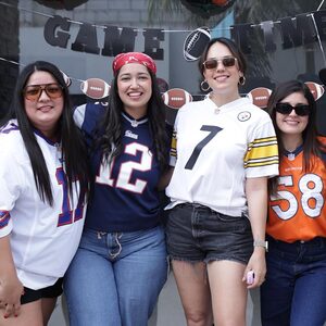 Cristy, Vicky, Isela, Pamela y Caro