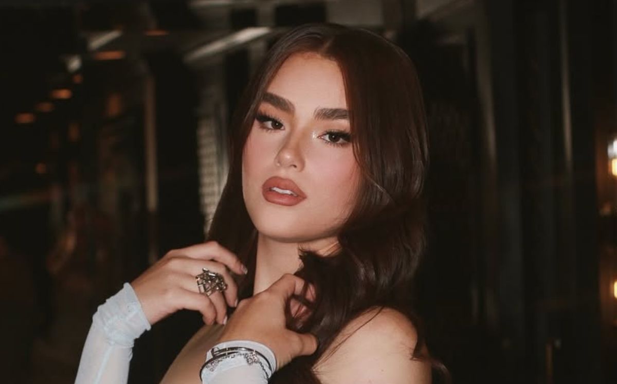 Emily Álvarez deslumbró en New York Fashion Week al cerrar el desfile de Alonso Máximo con un vestido lleno de simbolismo (Instagram)