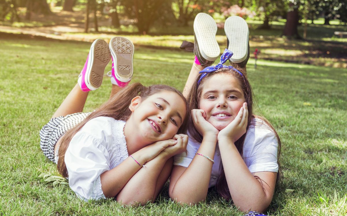 Esto dice el calendario escolar 2025-2026 de la SEP sobre las vacaciones de Semana Santa 2026 y el supuesto adelanto (Freepik)