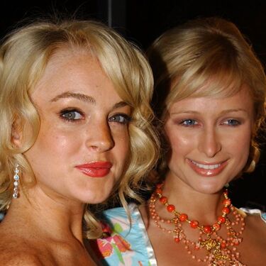De la rivalidad más mediática de los 2000 a una amistad marcada por la maternidad. ¿Qué cambió entre Paris y Lindsay? (Getty Images)