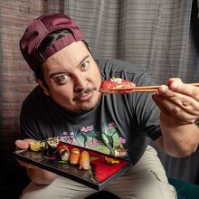 “La primera vez que cociné en mi vida de manera formal fue un 10 de mayo”. Eduardo Picazo (Fotos: @holasoydavo)