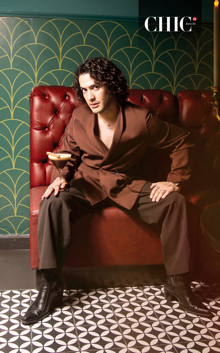 Lo que más le gusta a Julián Badillo de maquillar es que la novia se sienta segura y que cause un impacto al verse. (JOSÉ CHANG)