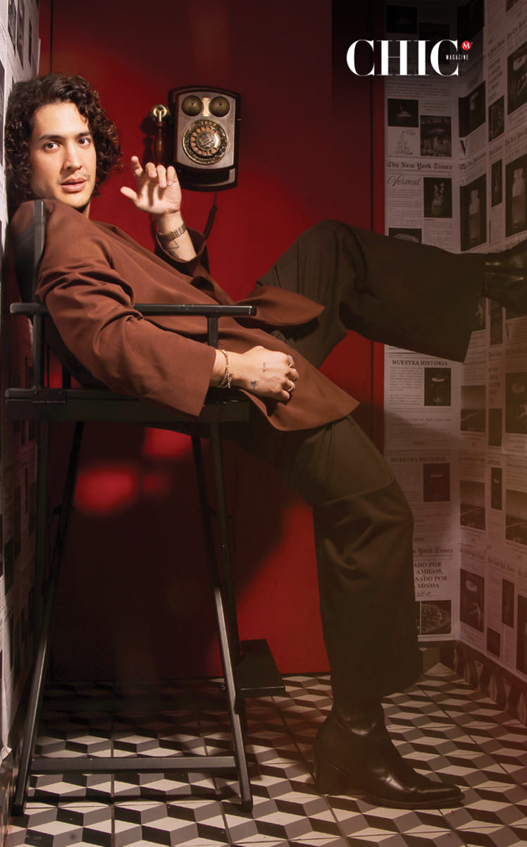 Julián Badillo es un maquillista profesional que se ha consolidado como un referente en el ámbito social gracias a su estilo. (JOSÉ CHANG)