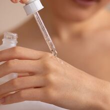 ¿Cuándo empezar a usar sérum facial? Guía para principiantes (Foto: Freepik)