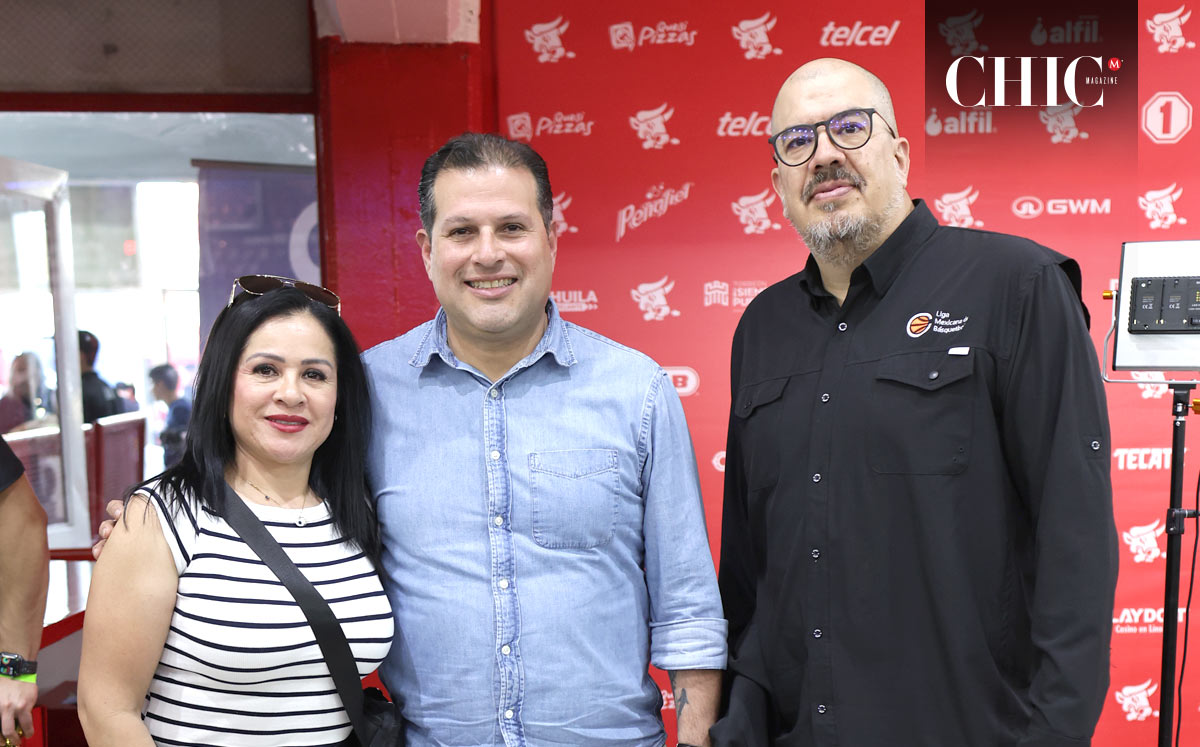 Alejandra Samaniego, Armando Samaniego y Omar Villanueva