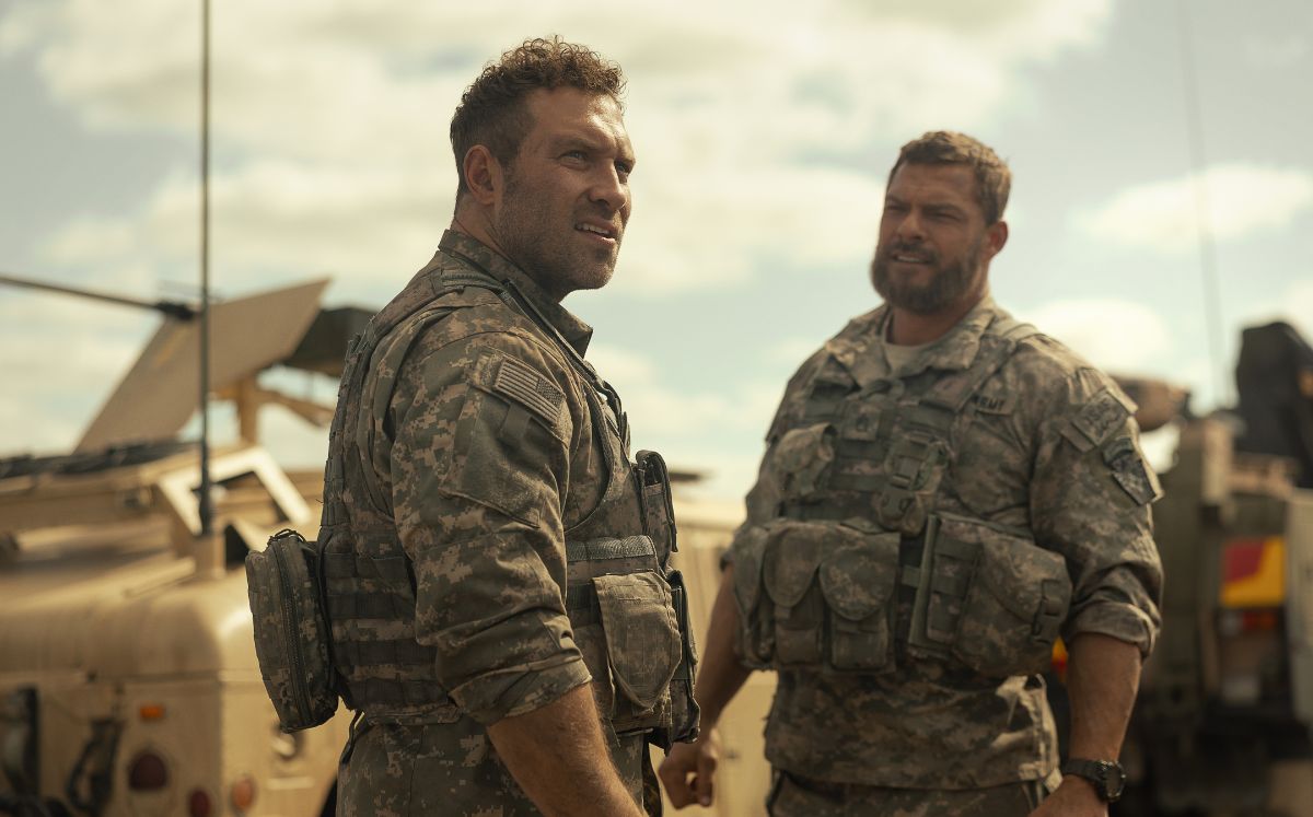 "Máquina de Guerra": Reparto de la película de Netflix (Foto: Netflix)