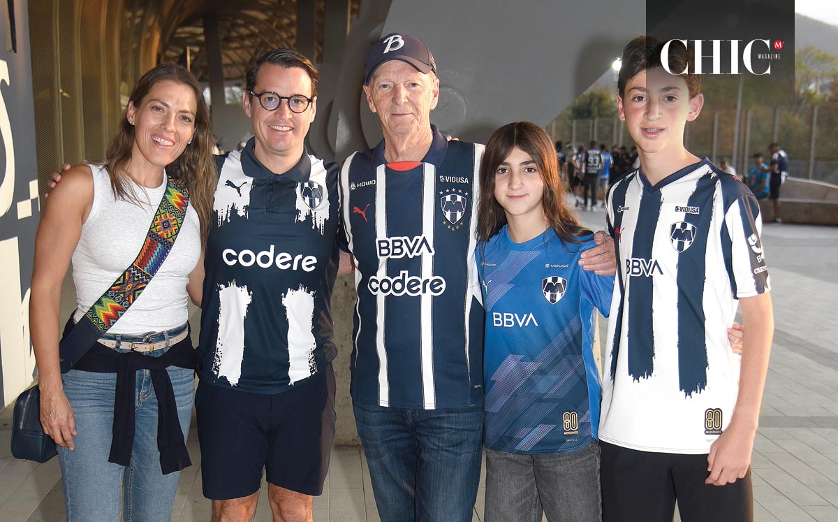 Martha Celia Villarreal, Alejandro Rodríguez, Raúl González, María Garza T. y Mateo Garza T.