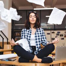 Equilibrio vida-trabajo: La realidad detrás del agotamiento en mujeres (Foto: Freepik)