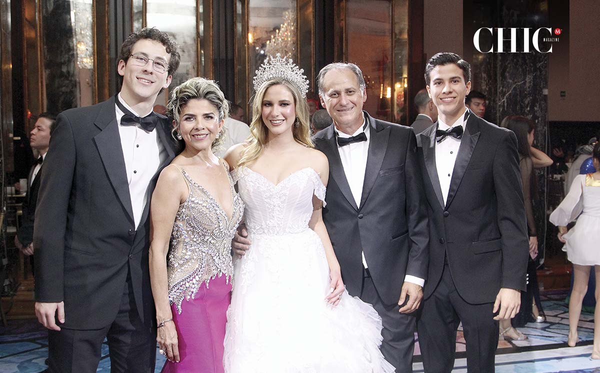 José Fernando Gutíerrez, Roxana de Gutiérrez, Marifer Gutiérrez, Fernando Gutiérrez y Jesús Gutiérrez