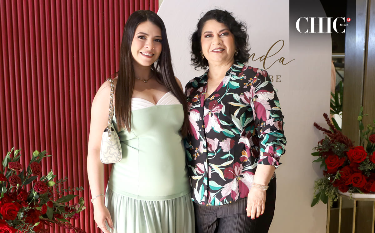 Carolina Aguilar y Juanita Pérez