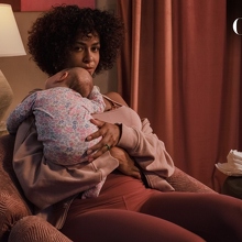 El trabajo de cuidados que realizan millones de madres sostiene el funcionamiento de hogares y comunidades / Foto: Cortesía