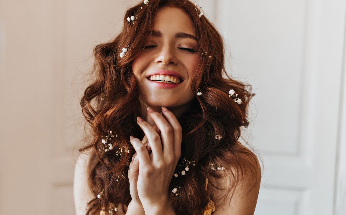 Rutina de 4 pasos para darle a tu cabello grosor y volumen (Foto: Freepik)