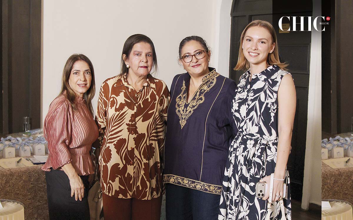 Ale Barreiro, Maria Esther Rodríguez, Judith Cassim y Regina Zuñiga