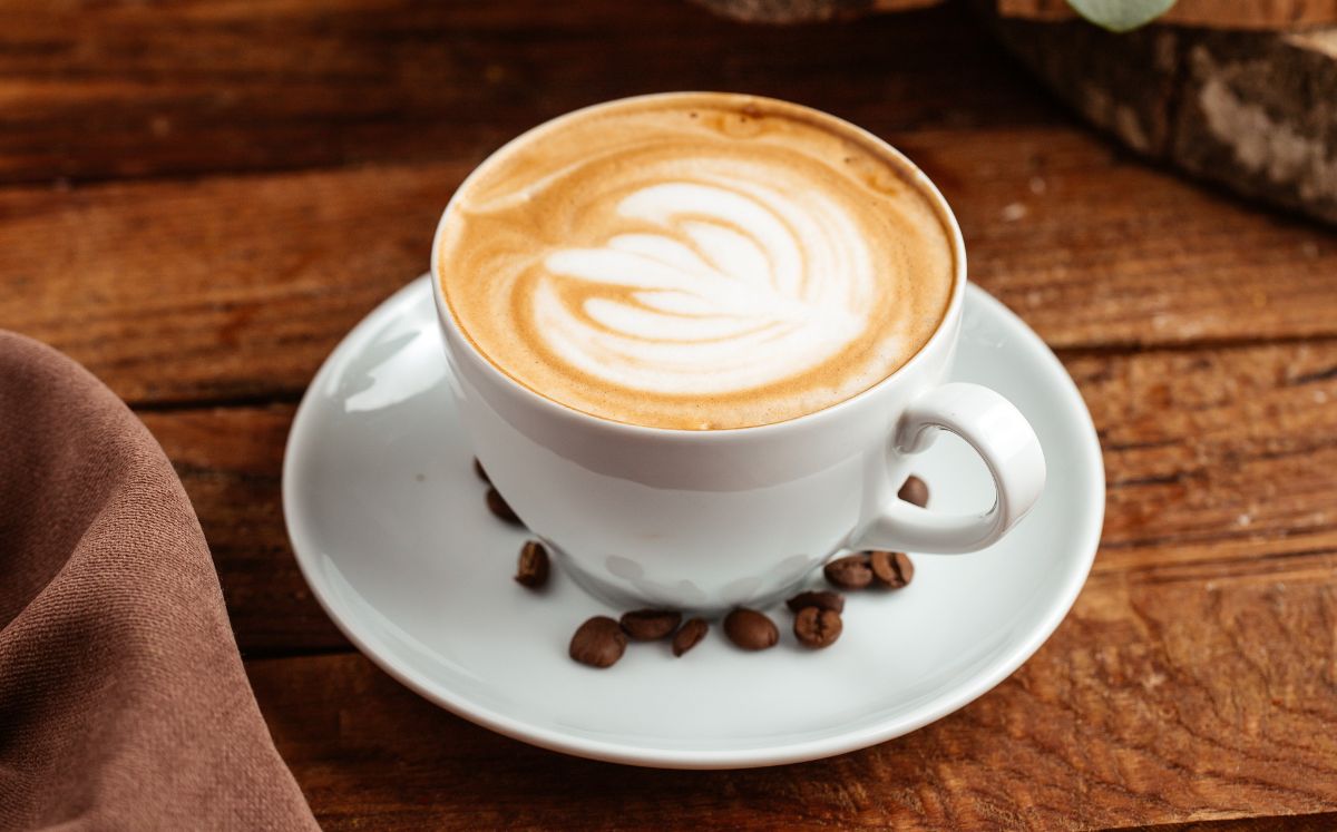 Descubre qué revela tu amor por el café sobre tu personalidad y dónde disfrutarlo en CDMX (Freepik)