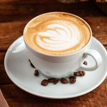 Descubre qué revela tu amor por el café sobre tu personalidad y dónde disfrutarlo en CDMX (Freepik)