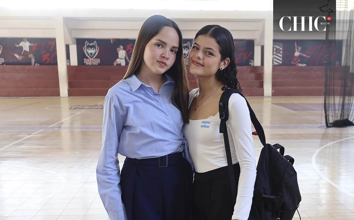 Elisa Molina y Janet González