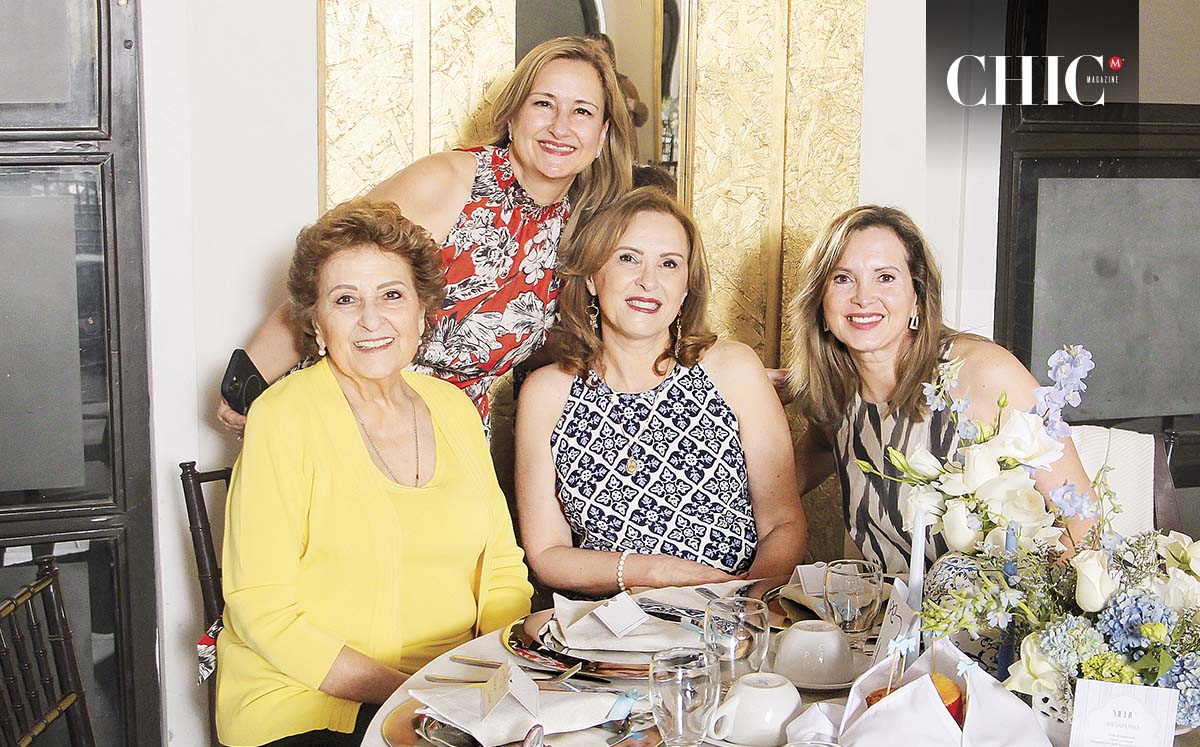 Ethel Flores, María Ethel Morelos, Malena Flores y Gaby Flores