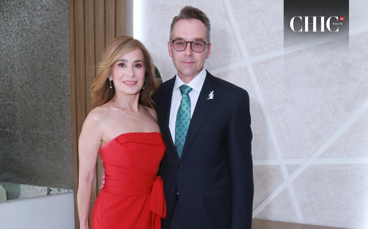 Yvonne Odriozola de Martínez y Armando Martínez