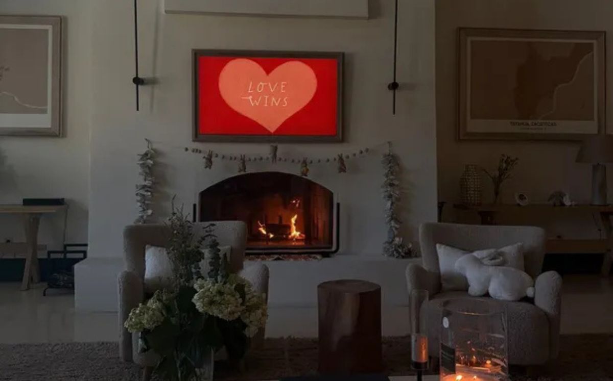 Casa de Ángela Aguilar y Christian Nodal (WhatsApp)