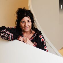 Lita Cabellut presenta su exposición Ver(de) mar de ver(de) tierra | Foto: Getty Images