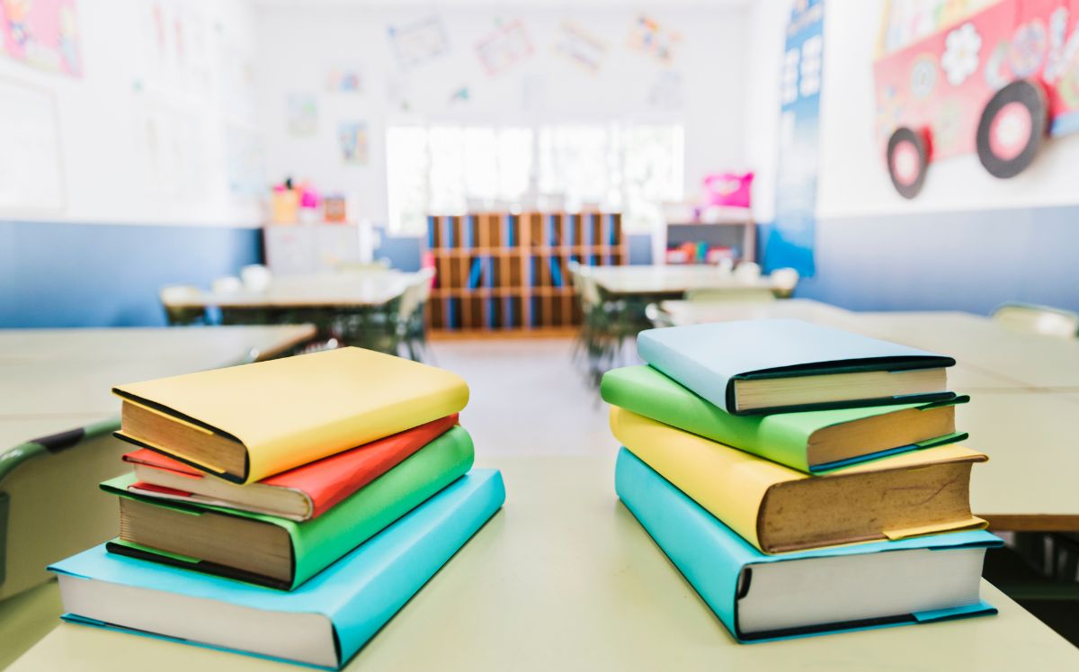 La SEP aclara si hay clases el 27 de marzo y cómo queda el puente antes de Semana Santa 2026 (Freepik)