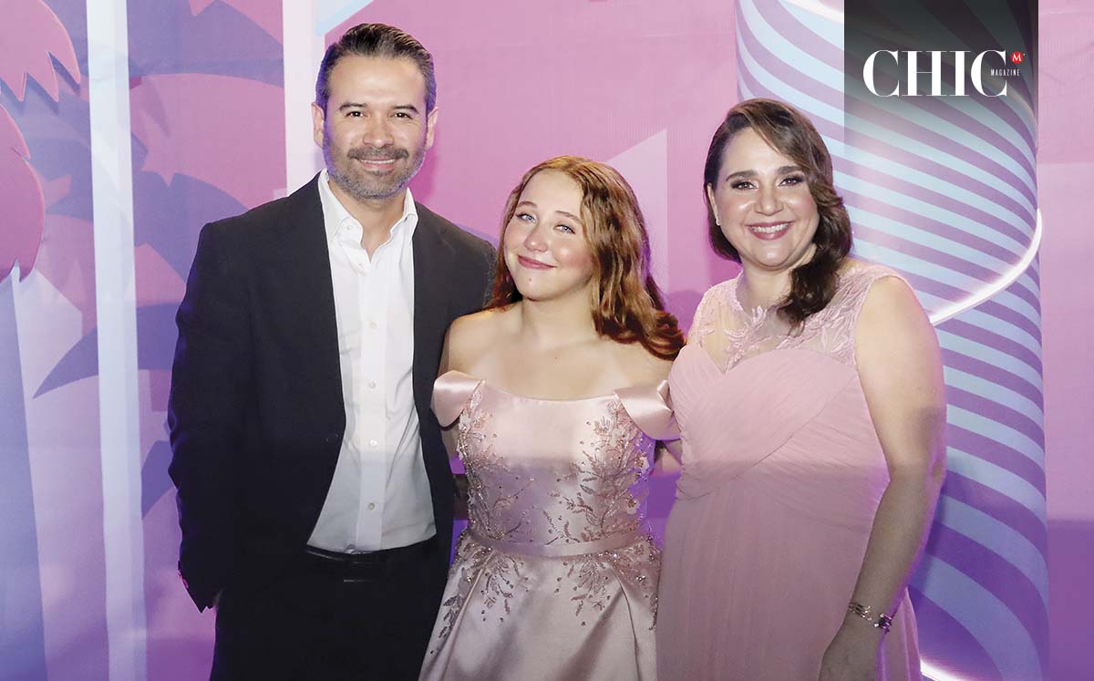 César soto, María José Benítez y María Moses