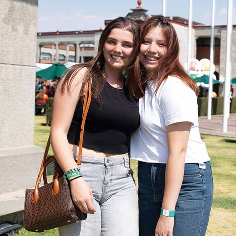 Majo Croda y Renata Parissi (Fotos: Yanahui F. Sevilla)