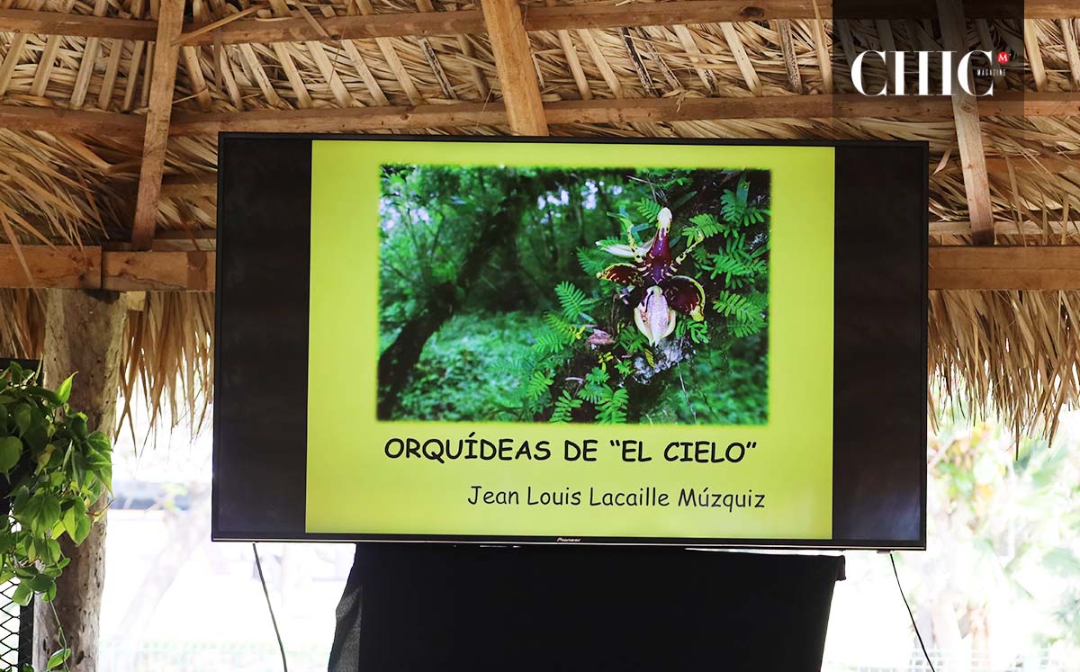 Jean Louis Lacaille impartió una platica sobre Orquídeas