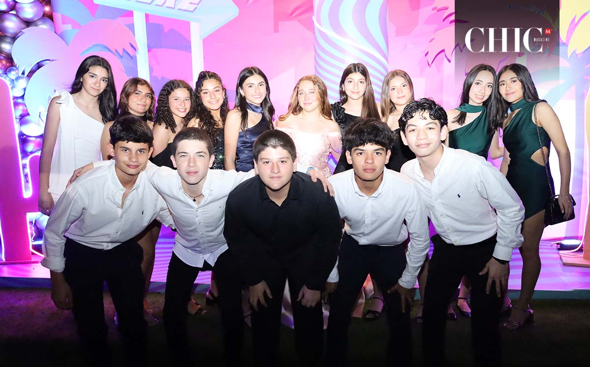María José Benítez celebra su cumpleaños rodeada de sus amigos