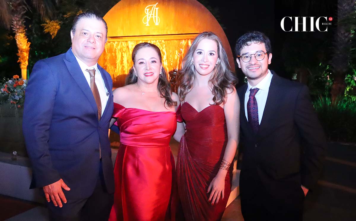 Jorge López, Zahdra Urestí, María José López y Eduardo López