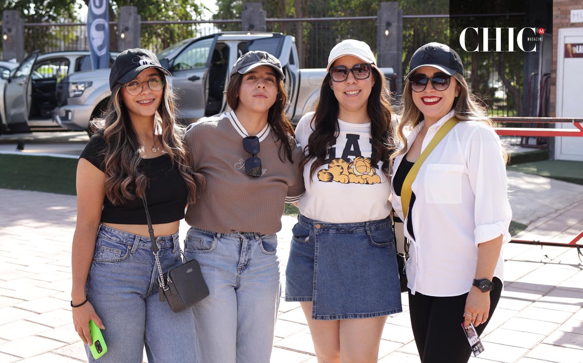 Karen, Katia, Vivi y Anahí