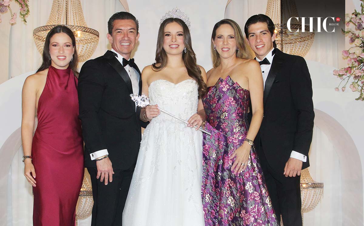 Renata Casillas, Roberto Casillas, Roberta Casillas, Fabiola Medrano y Roberto Casillas