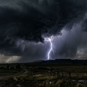 Descubre qué es realmente una tormenta negra, si existe en México y cómo se clasifican las lluvias extremas en el país (IA)