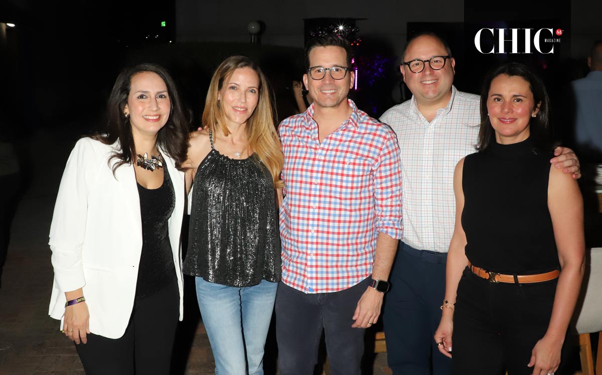 Mónica Acosta, Mónica Zambrano de De la Garza, Óscar De la Garza, Esteban Garza y Catalina Stevenson de Garza