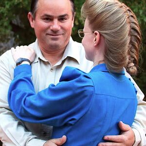 "Confía en mí: El falso profeta": ¿Qué ha sido de Samuel Bateman? (Foto: Netflix)