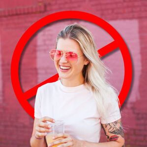 Descubre qué revela la psicología sobre las personas que no disfrutan el color rosa y cómo influye en su personalidad (Getty Images)