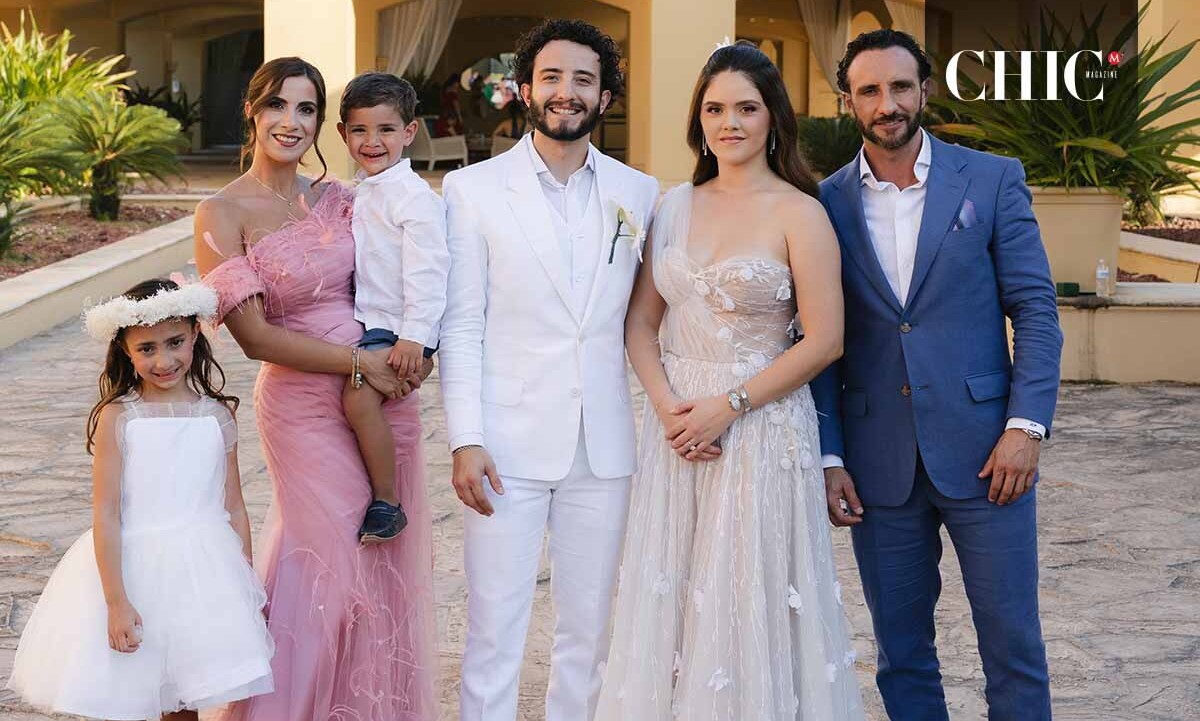 Constanza Calderón, Ximena Chávez, Javier Calderón, Carlos Calderón, Denisse Dávila y Javier Calderón