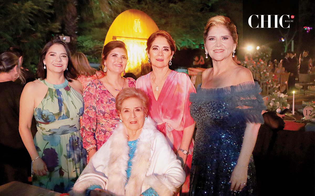 Rocío Acevedo, Nora Eneyda Acevedo, Judith Acevedo, Laura Acevedo y Noriney de la Garza