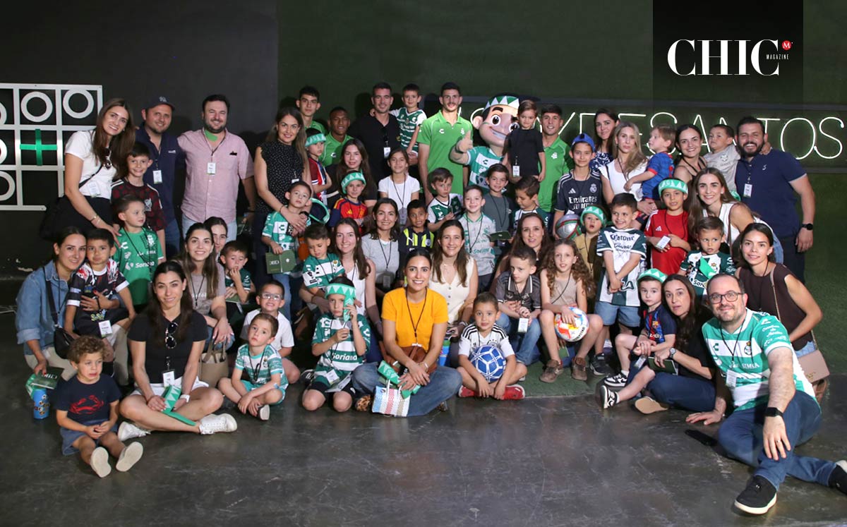 Un grupo de niños y sus papás disfrutaron de la experiencia Chic Kids: Recorrido de Campeones (Foto: Leonardo Jiménez)